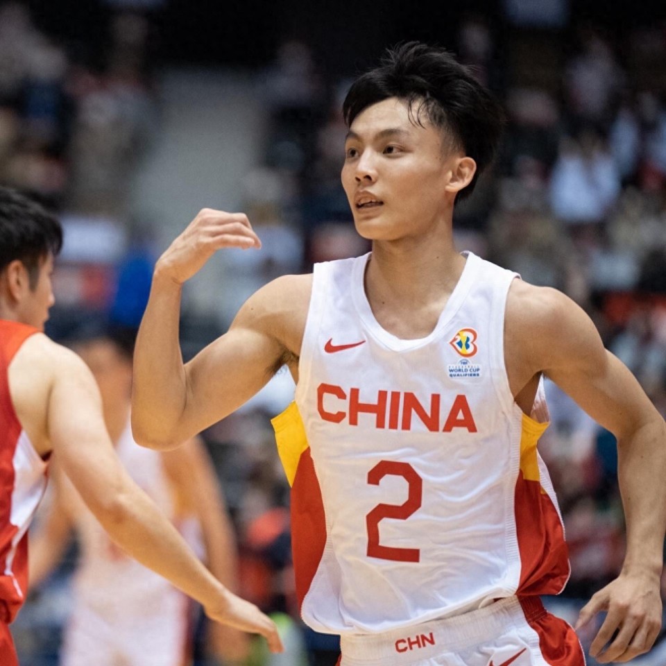 Doinb迎来七赛季高光表现，尤文图斯球迷沸腾！